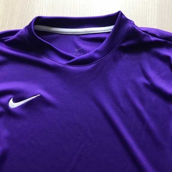 Nike Purple Athletic Short Sleeve Shirt - Picture 3 of 5